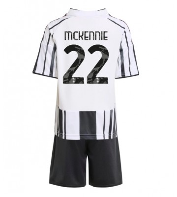 Juventus Weston McKennie #22 Hjemmebanetrøje Børn 2025-26 Kortærmet (+ Korte bukser)